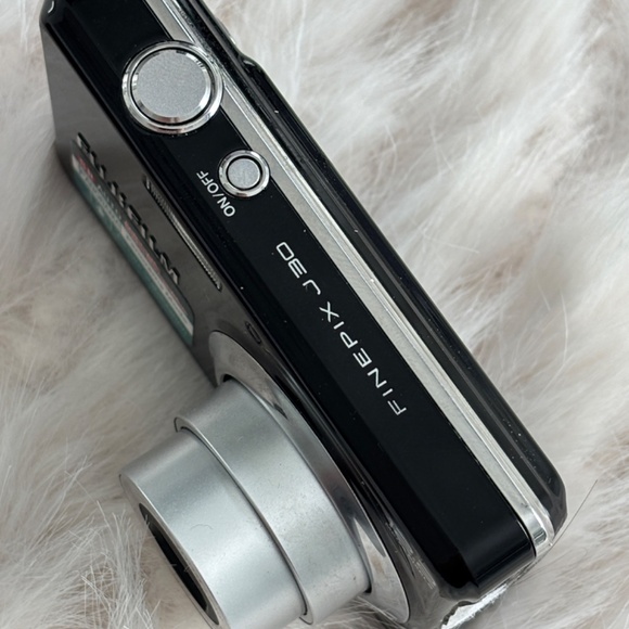 [Near Mint] Fujifilm FinePix J30 12.2MP Black Compact Digital Camera - Picture 4 of 7
